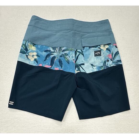 BILLABONG Tribong Pro Performance Swim Trunks Board Shorts Men’s Size 30 NWOT - Picture 2 of 10